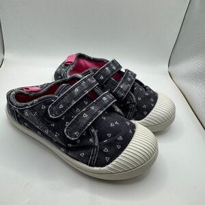 Cat & Jack Toddler Shoe Size 9 Girl Blue and White Heart Pattern Sneakers